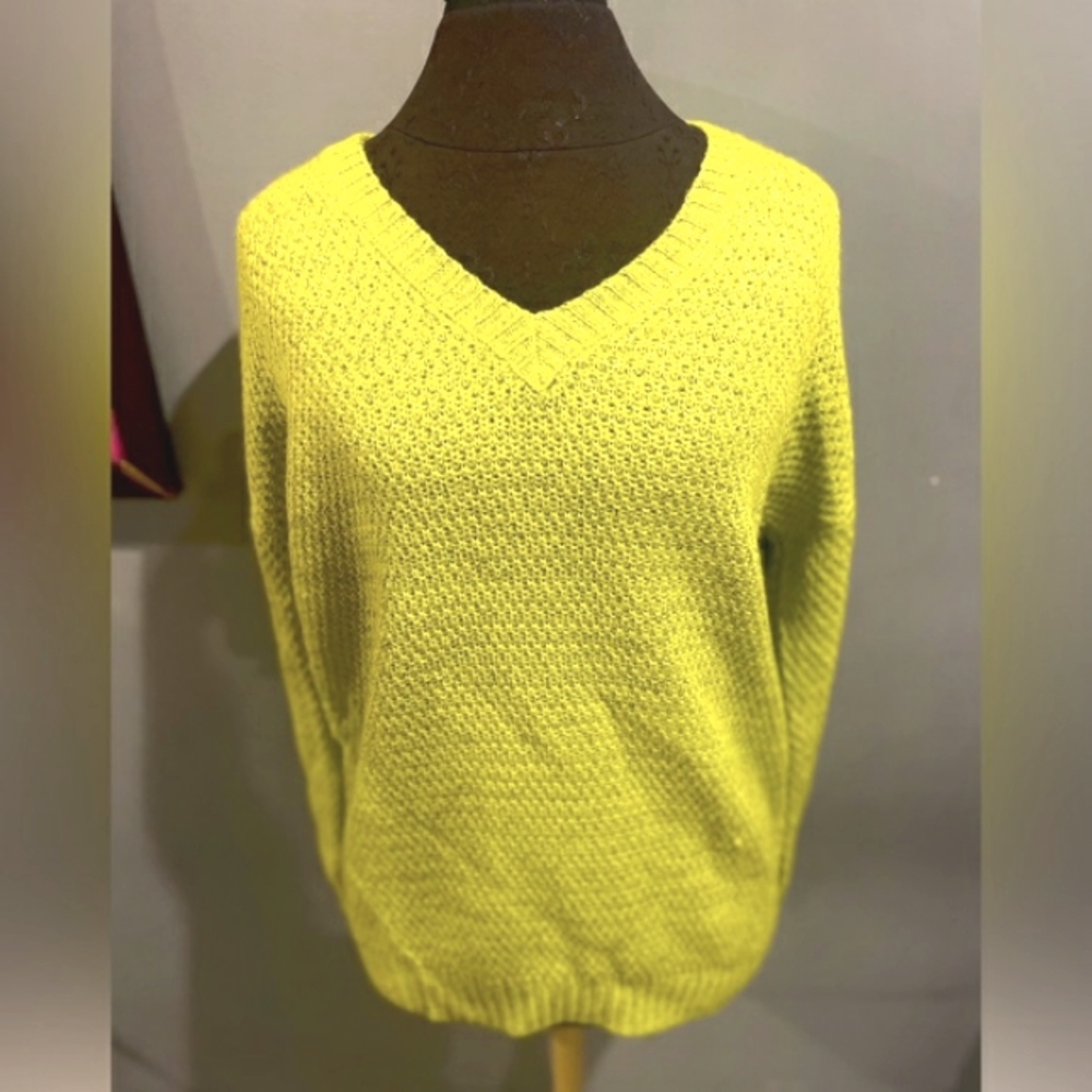 Forever 21 Lime Colored Sweater